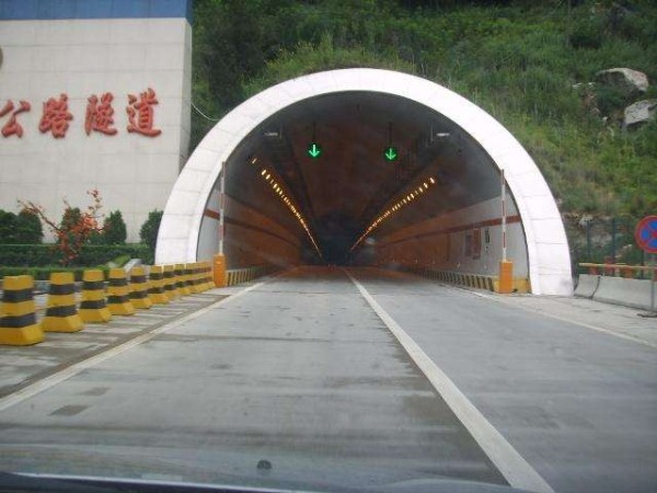 高速公路隧道機(jī)電設(shè)備與環(huán)境安全監(jiān)控系統(tǒng)，給個(gè)報(bào)價(jià)！